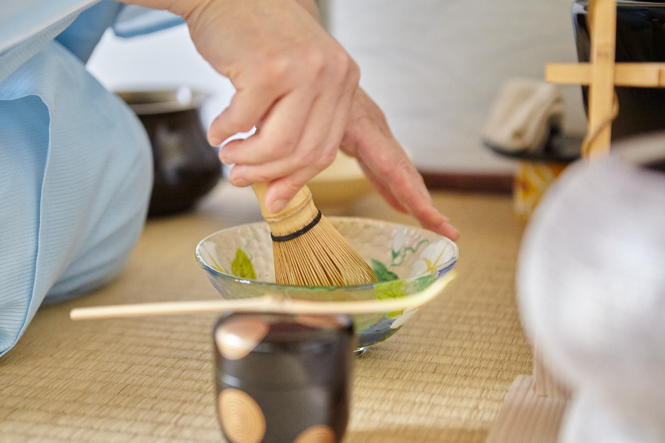 Image sourced from DōMatcha®. Traditional organic ceremonial matcha tea from DōMatcha®.
